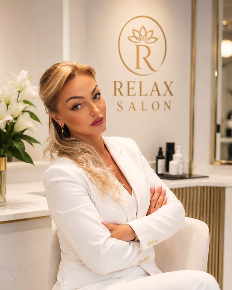Vlasnica Studija Relax na recepciji salona u Starom Šoru, Sremska Mitrovica
